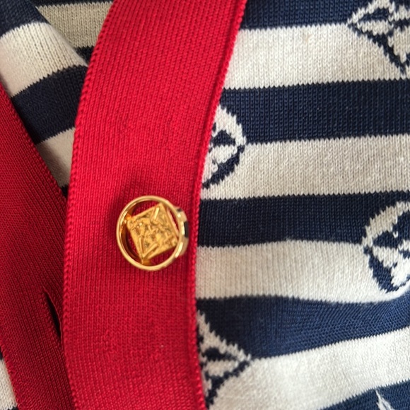 Louis Vuitton monogrammed cardigan. Size large, authenticity guaranteed. - Picture 5 of 5